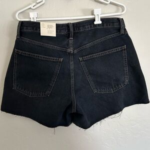 NEW Universal Thread Mid Rise 90s Boyfriend Shorts size 6